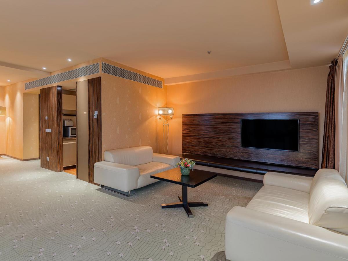 รามาดา บาย วินด์แฮม ซิบิว Hotel ซีบิว ภายนอก รูปภาพ